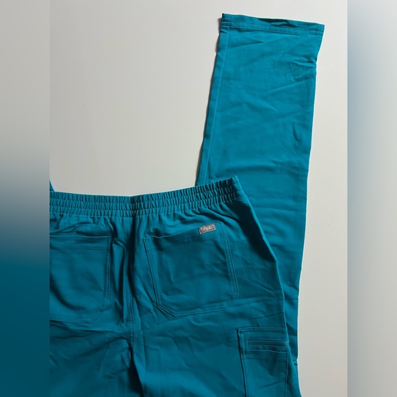 FIGS Technical Collection Yola Skinny Scrub Bottoms, Blue, Size M Tall - Picture 4 of 5